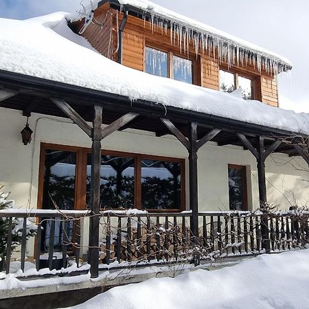 Hotel Mountain House Ustrzyki Dolne Esterno foto