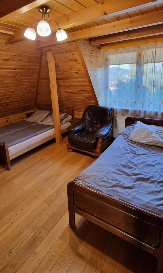 Hotel Mountain House Ustrzyki Dolne Esterno foto