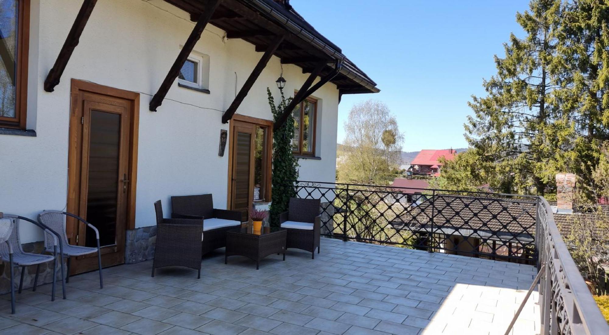 Hotel Mountain House Ustrzyki Dolne Esterno foto