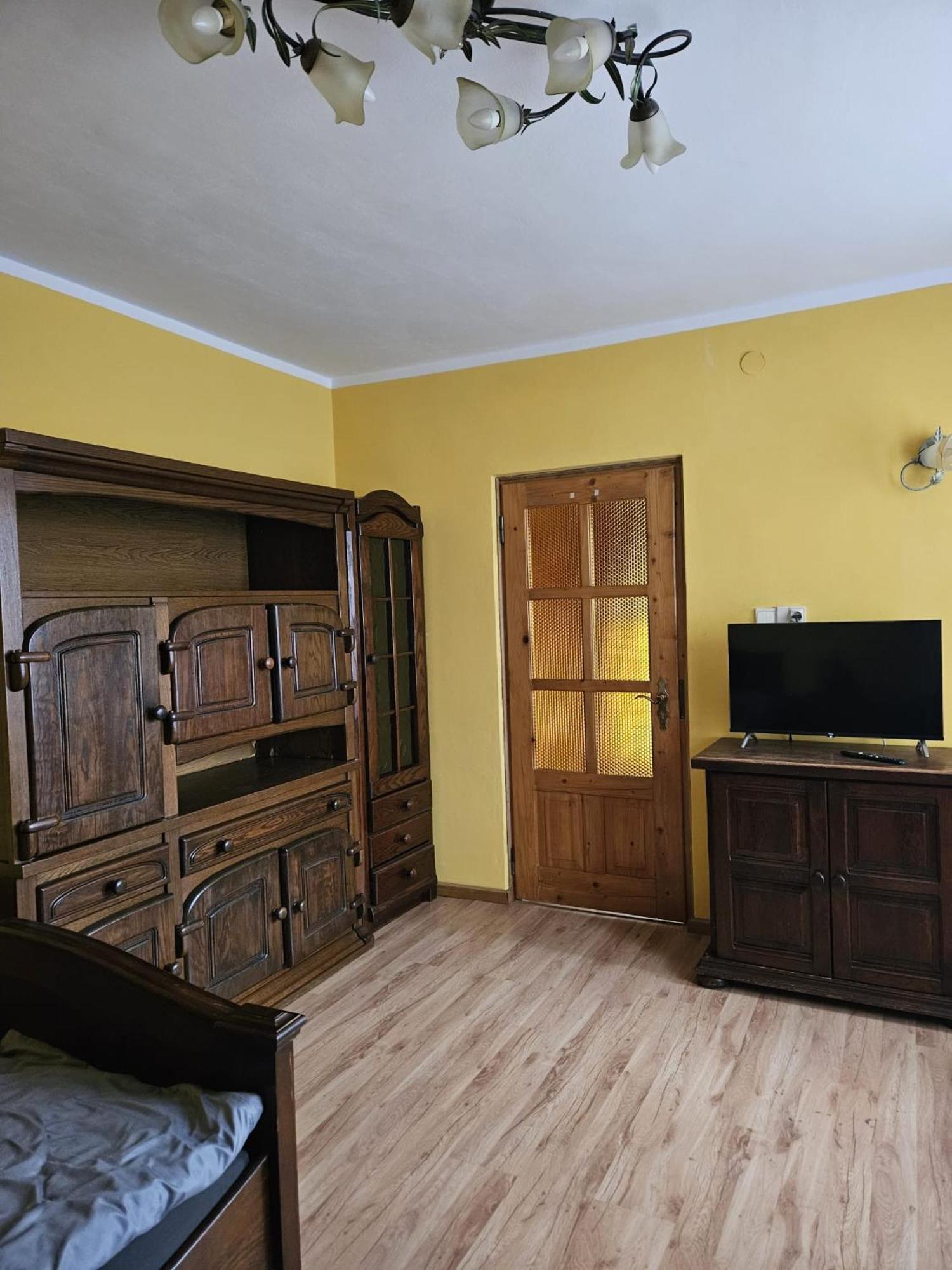 Hotel Mountain House Ustrzyki Dolne Esterno foto
